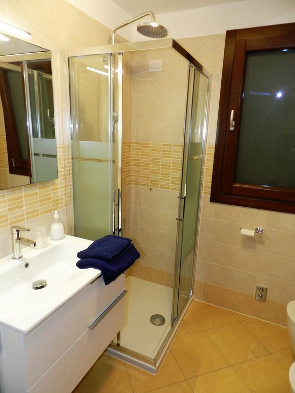 Casa Elena 1 Appartement Germignaga Buitenkant foto